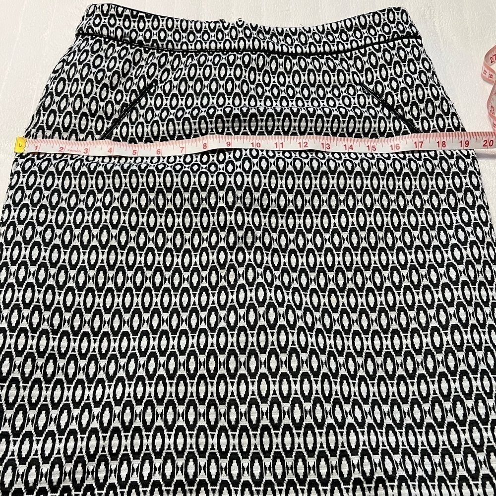 Carole Little Pencil Skirt size 8 - Picture 7 of 7